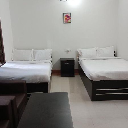 Niroda Guest House กูวาฮาติ ภายนอก รูปภาพ