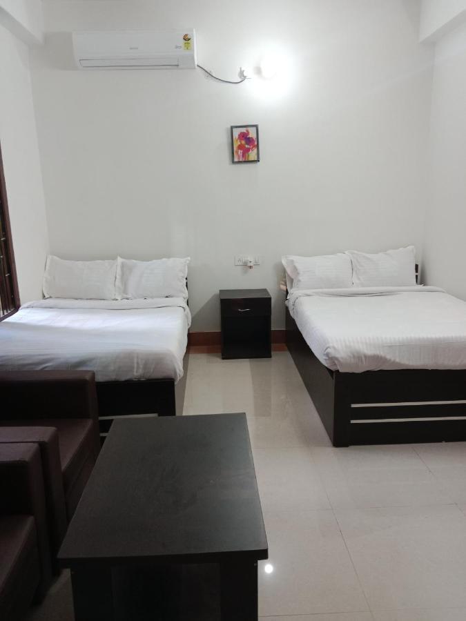 Niroda Guest House กูวาฮาติ ภายนอก รูปภาพ
